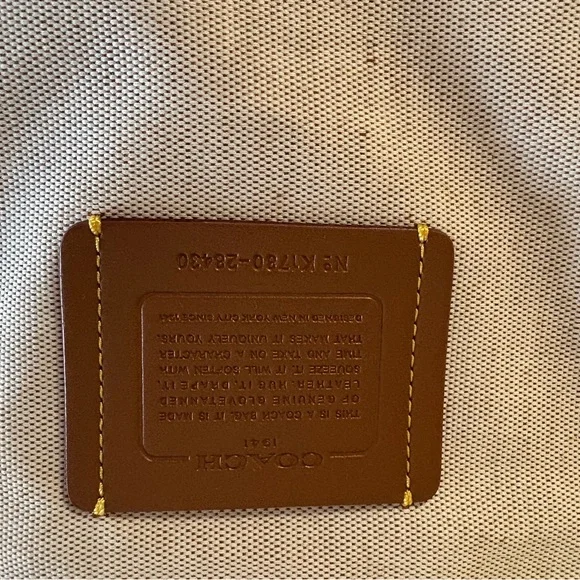 Coach Cream Leather Women's Bag - Picture 5 of 12